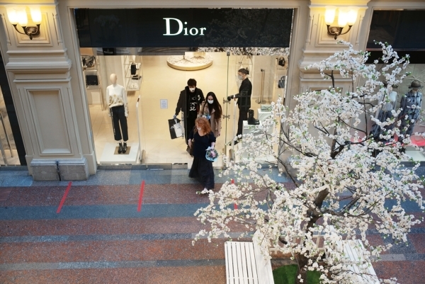 СМИ: Christian Dior подал заявку в Роспатент на регистрацию бренда в РФ 