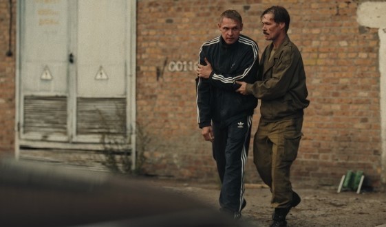 Сценарист сериала «Лихие» поддержал привлечение психотерапевтов к съемкам