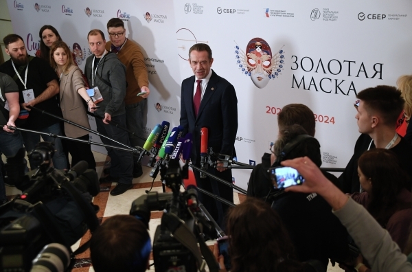 «Театр — дело коллективное»: Машков раскрыл истинный смысл премии «Золотая Маска»