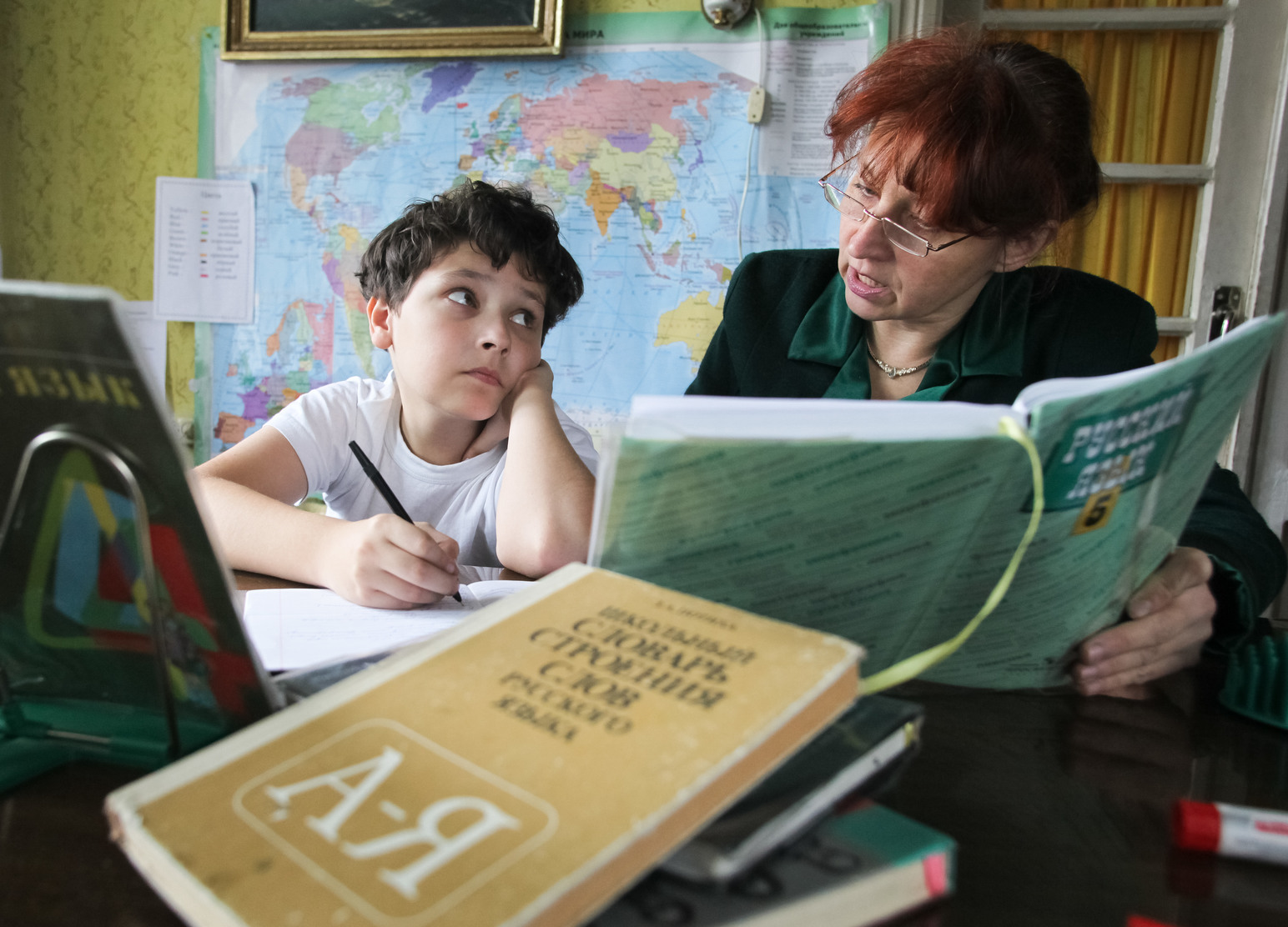 Россиянам объяснили, как делать уроки вместе с детьми