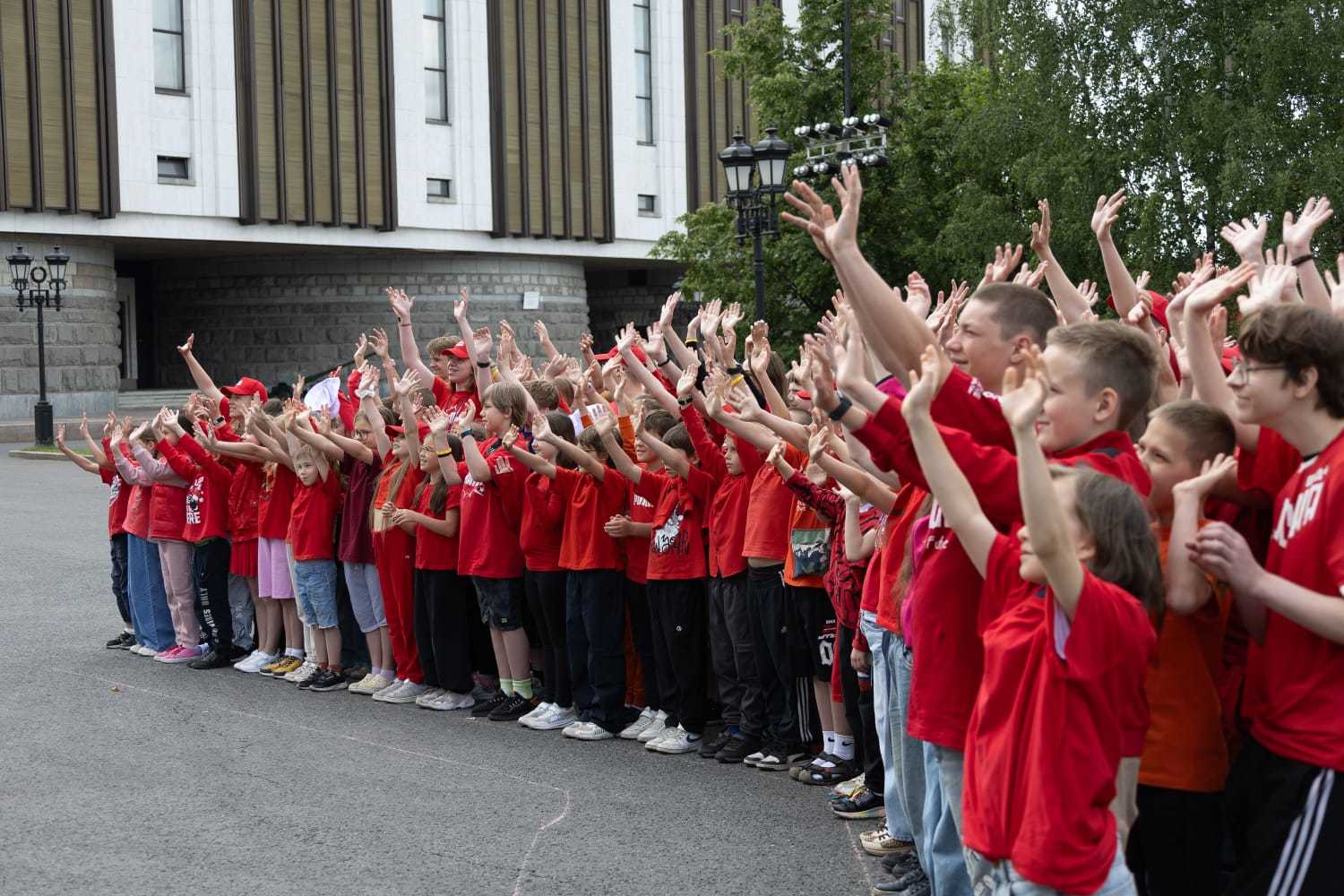 Почти две тысячи ребят за месяц посетили детский летний клуб Музея Победы