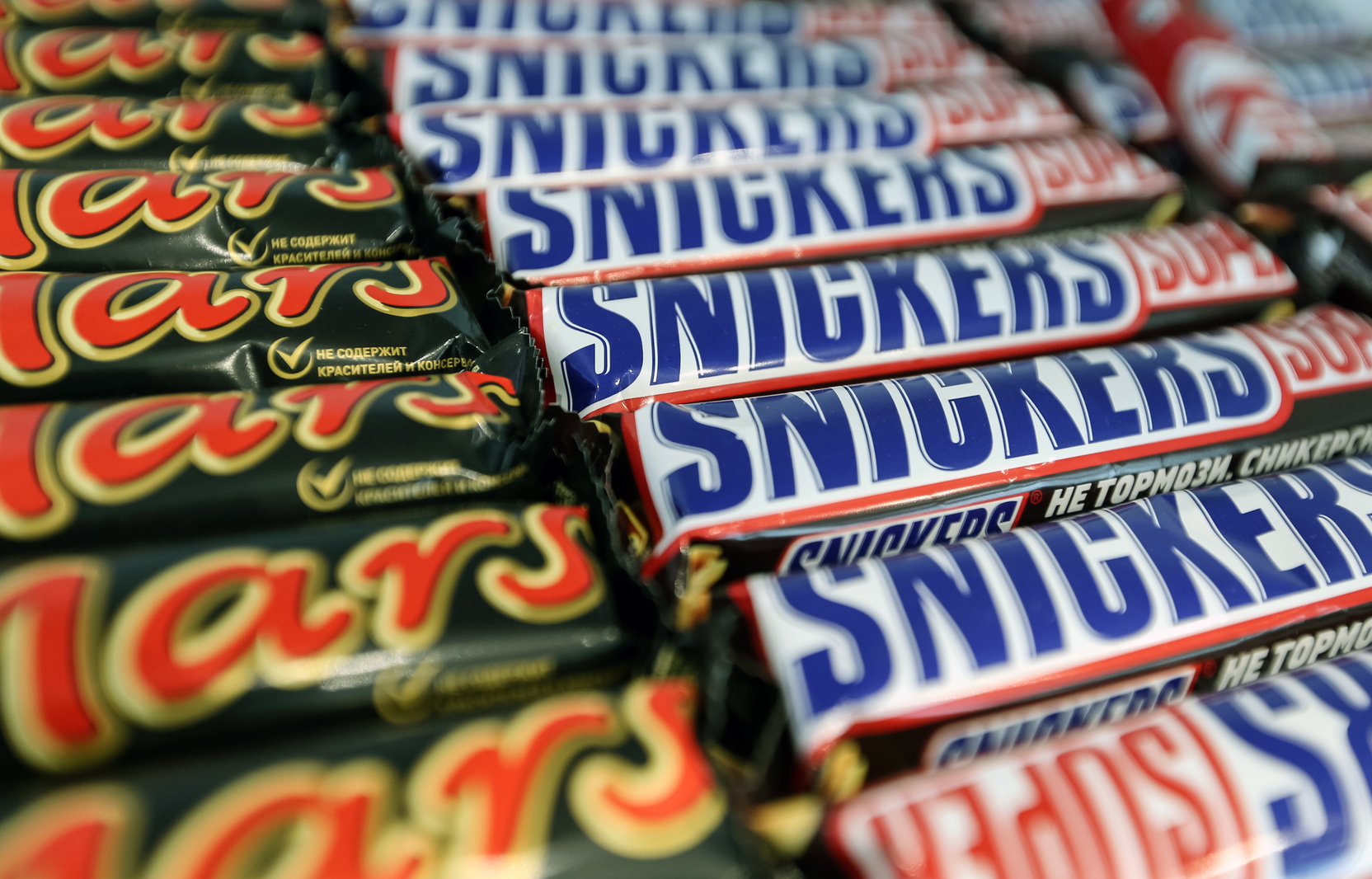 Шоколадный торг: Россияне не заметят отсутствия Snickers в «Пятерочке»