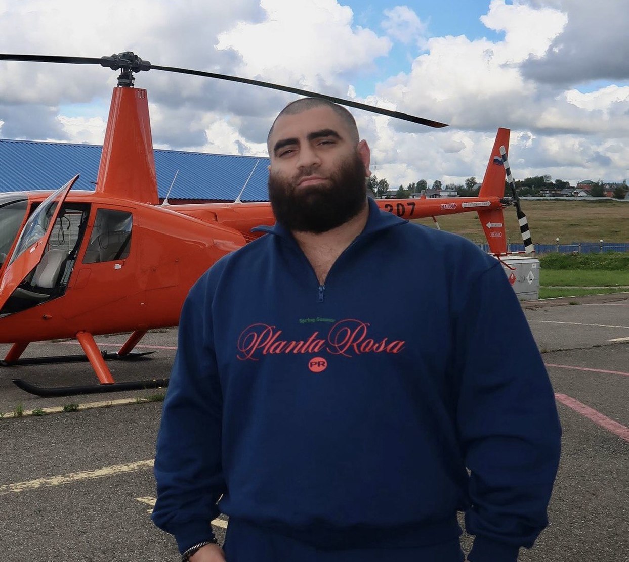 Суд арестовал блогера Маркаряна по делу об оскорблении памяти защитников