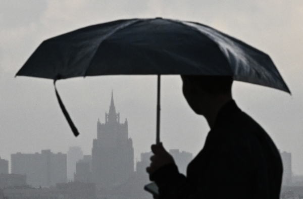 СМИ: Редкий для Абу-Даби ливень прошел после переговоров по Украине