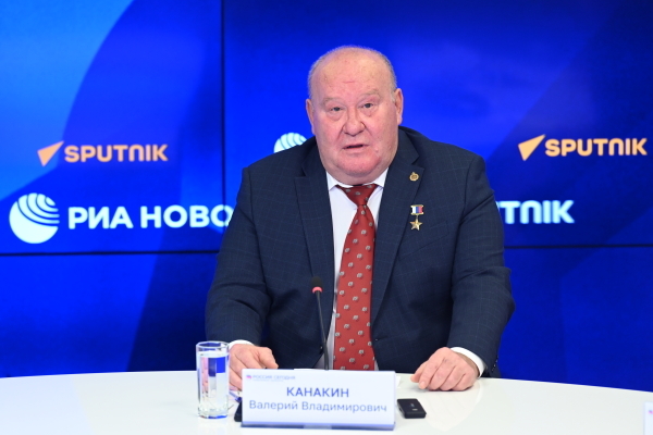 Умер Герой России генерал-майор Валерий Канакин