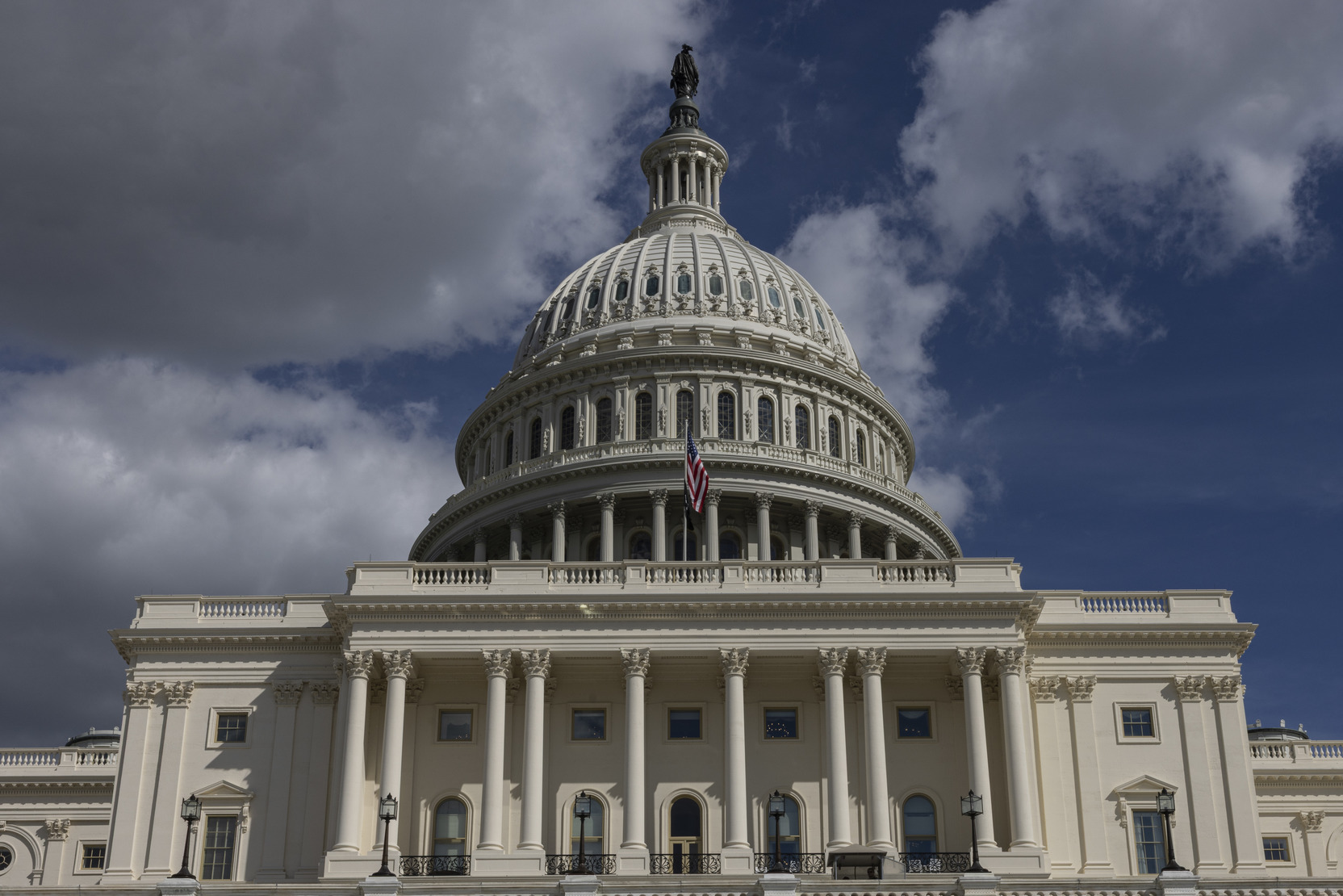 Американская конгрессвумен Луна заявила, что любит главу РФПИ Кирилла Дмитриева