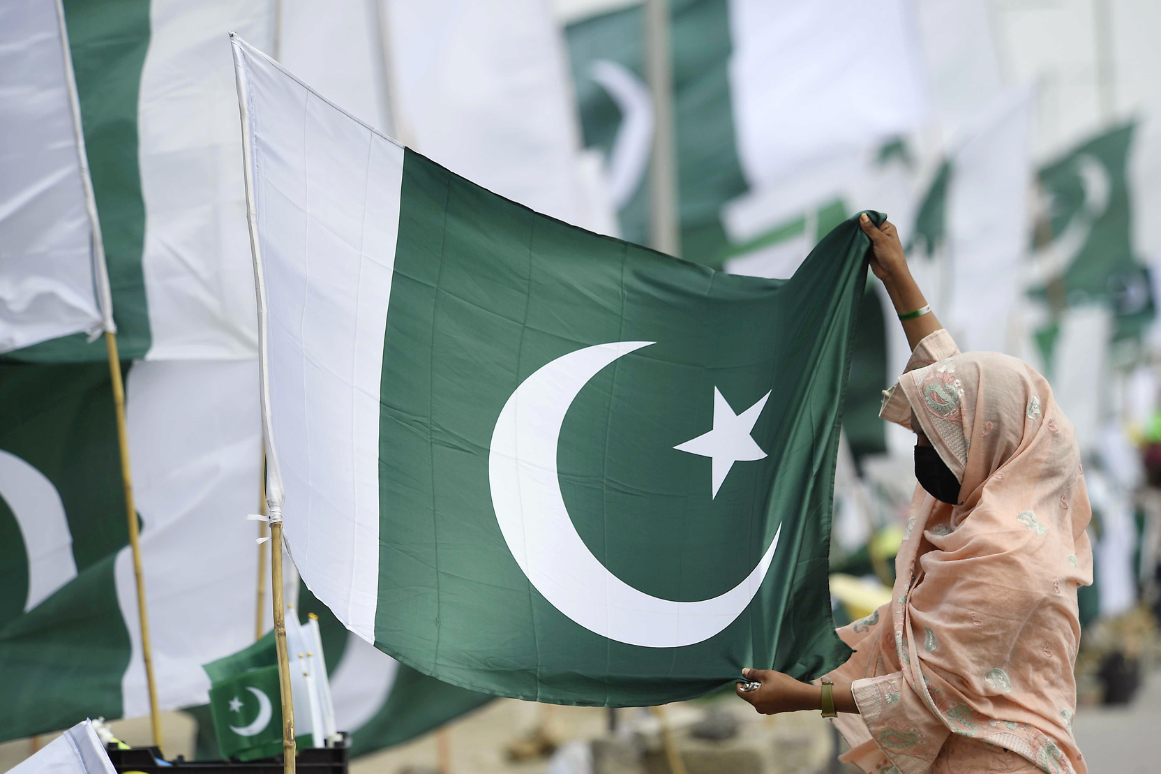 Политолог оценил сроки обострения конфликта Пакистана и Афганистана