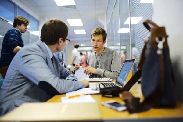 В 2026 году россиян ожидает семь сокращенных рабочих недель