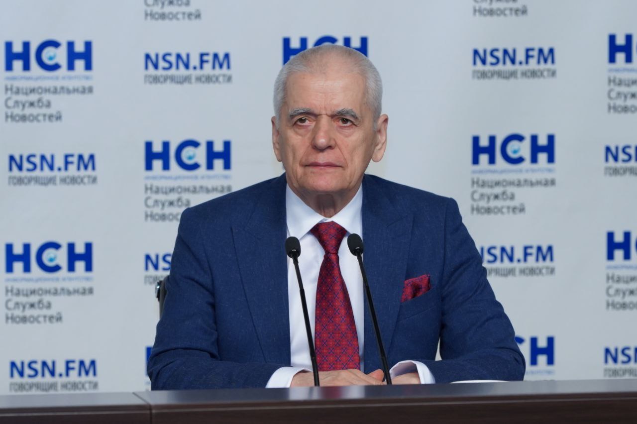 Онищенко предостерёг россиян от поездок в теплые страны на Новый год