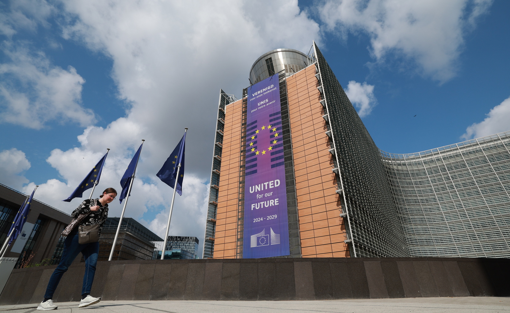 Еврокомиссия не признала легитимность вице-президента Венесуэлы как главы страны