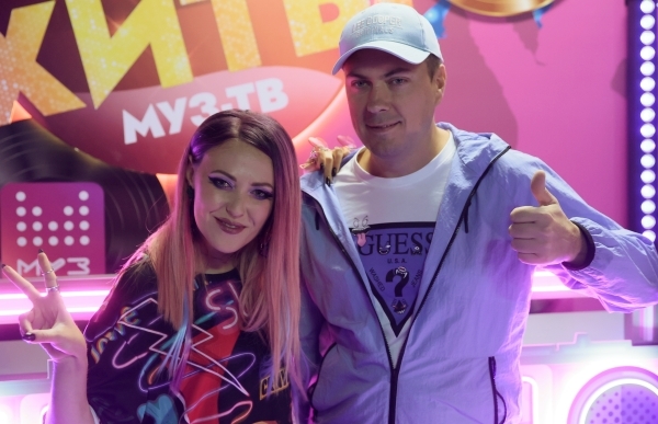 Всех послали!: Группа Вирус! будет праздновать Новый год дома с оливье