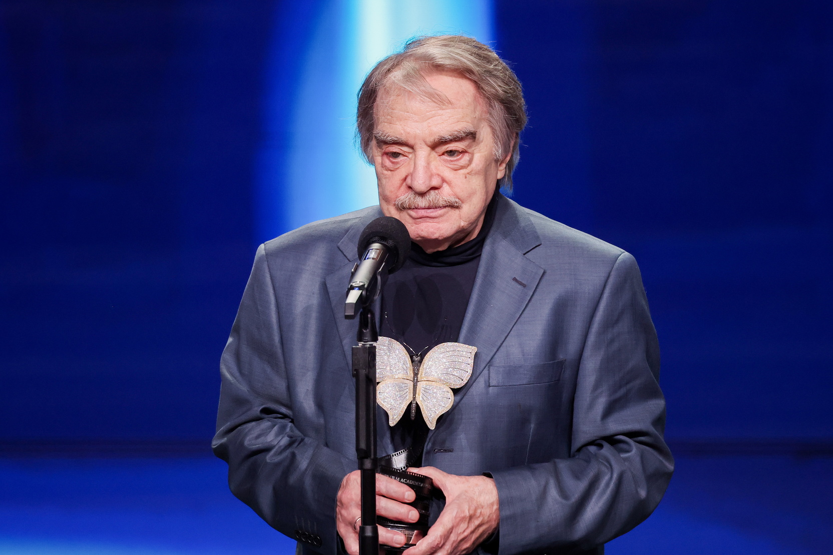 Это надо прожить: Адабашьян и Крючкова получили Бриллиантовые бабочки