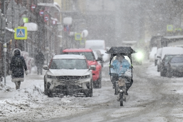 В аэропортах Москвы отменили 28 рейсов из-за непогоды