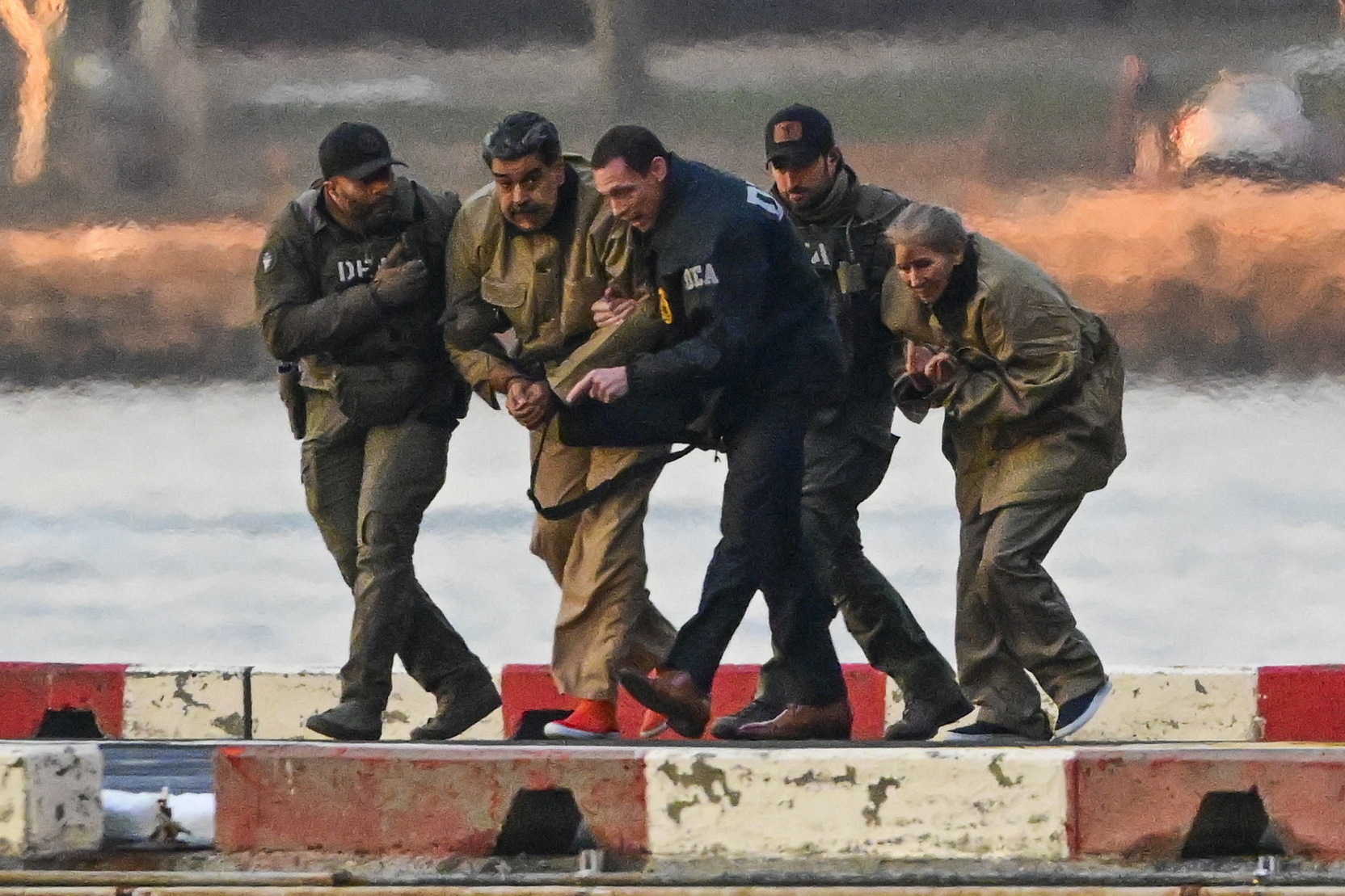 Генерал-майор ФСБ не поверил в акустические атаки при захвате Мадуро