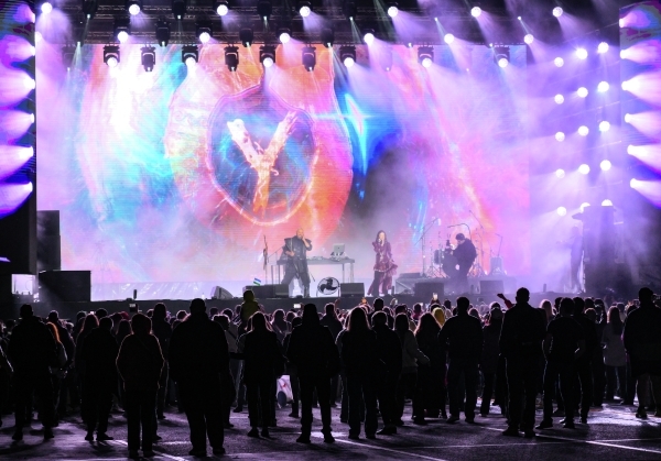 Концертное новогоднее затишье в России объяснили экономией на корпоративах