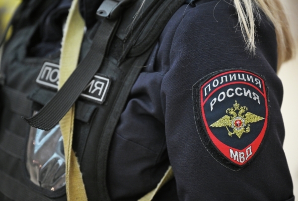 В Петербурге раскрыли сеть телефонных мошенников с SIM-боксами