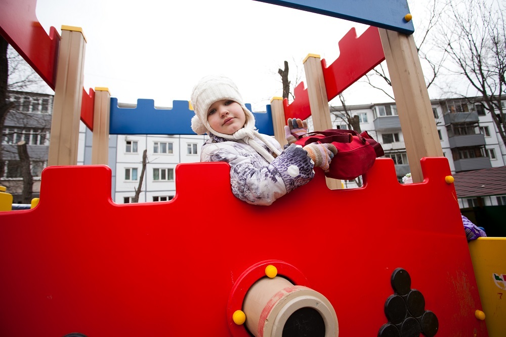 Сенатор Ролик призвал поддержать рост рождаемости строительством детсадов