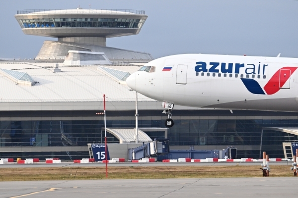 Azur Air вывела часть самолетов из расписания после проверки