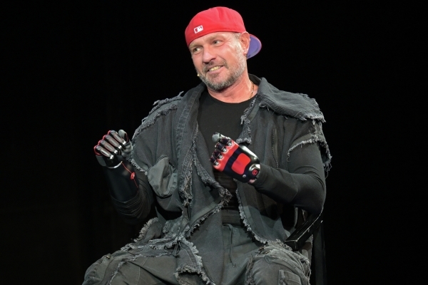 На карьере жизнь не заканчивается: Костомаров о деталях биографического фильма