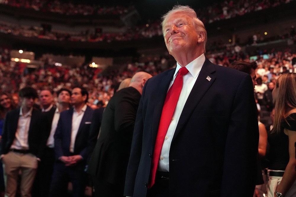 ФБР: В США на турнире UFC террористы планировали застрелить Трампа