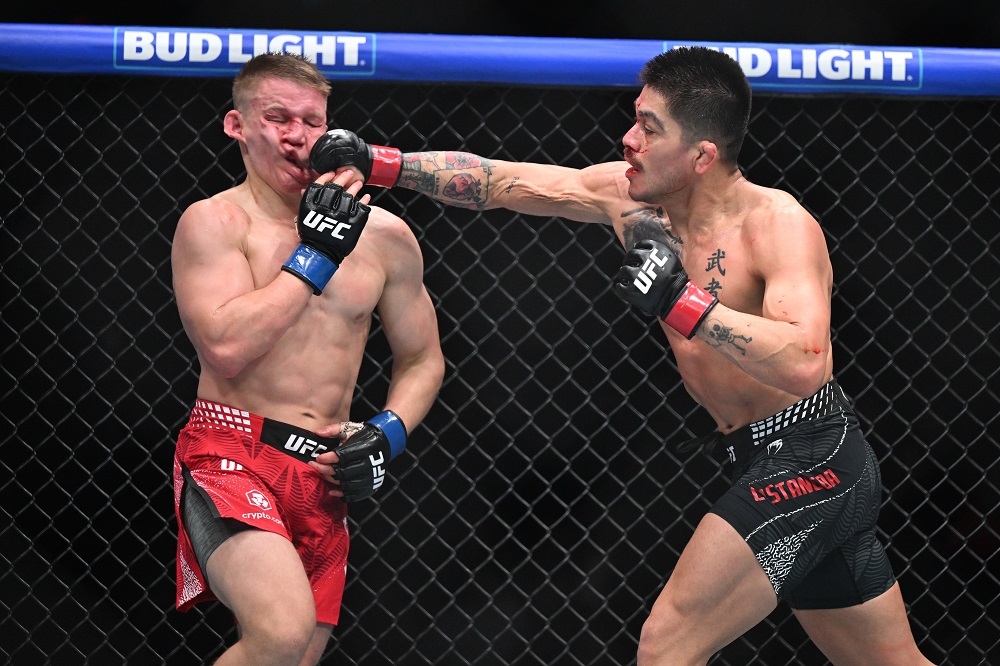 База для UFC Что даст российским юниорам допуск на соревнования по ММА
