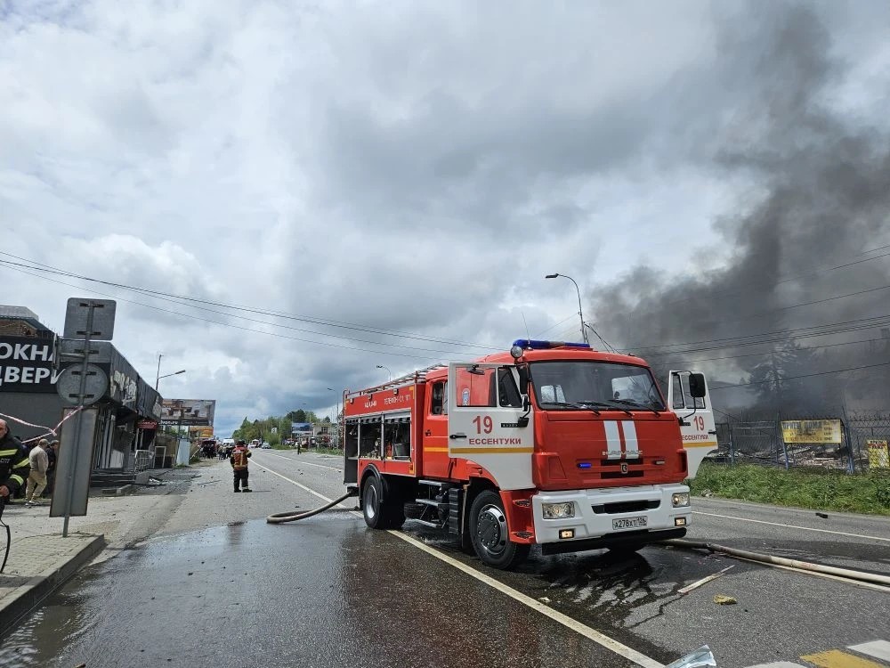 При взрыве на АЗС в Пятигорске пострадали два человека