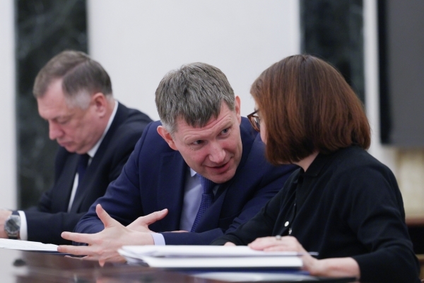 Решетников: Экономика России справляется с вызовами и ограничениями