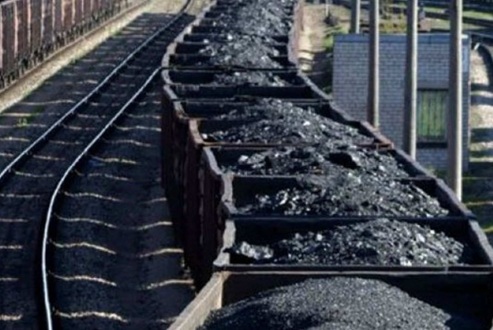 Казахстан перестал поставлять уголь на Украину