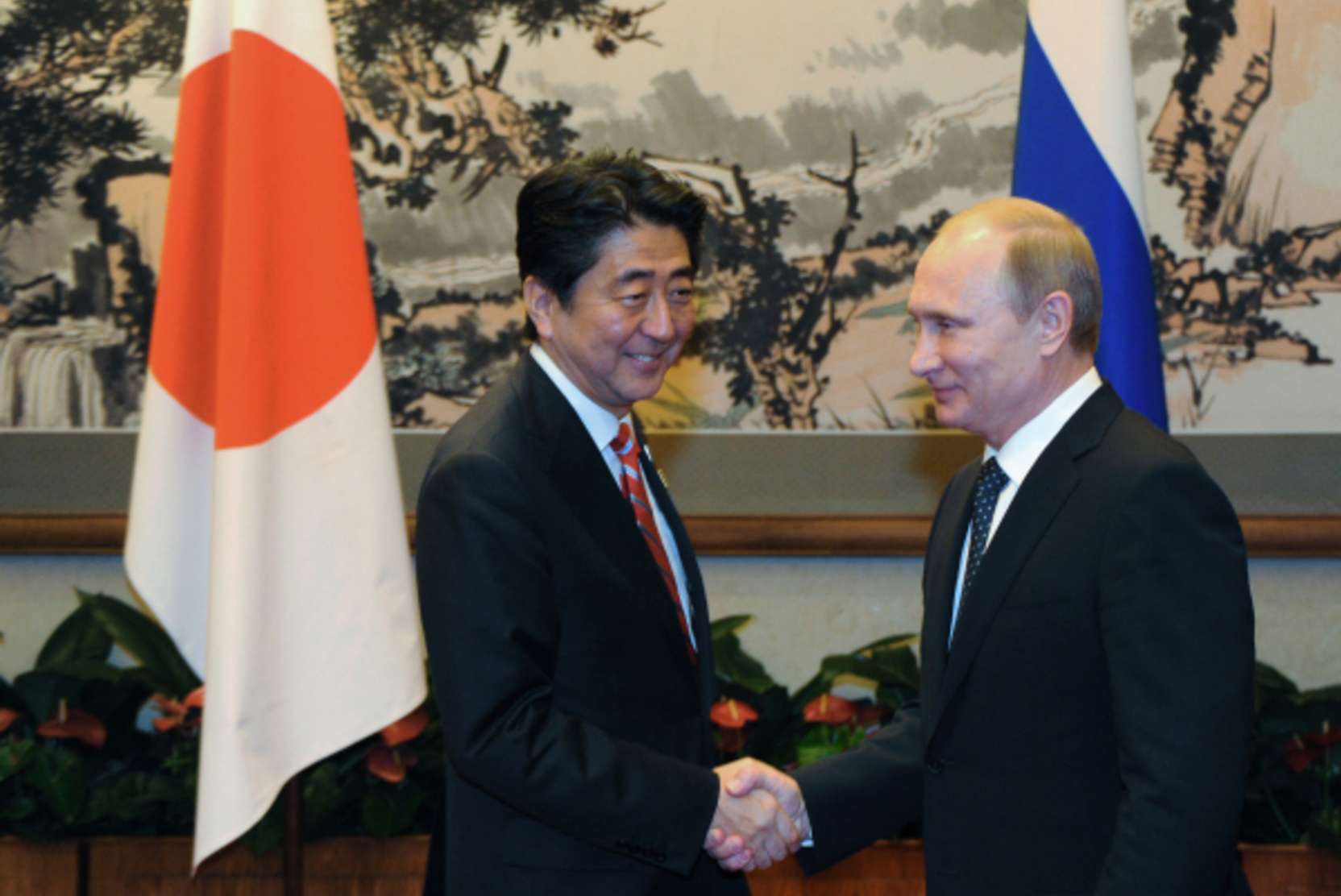 СМИ: Японии намерена запретить Путину официальный визит на похороны Абэ