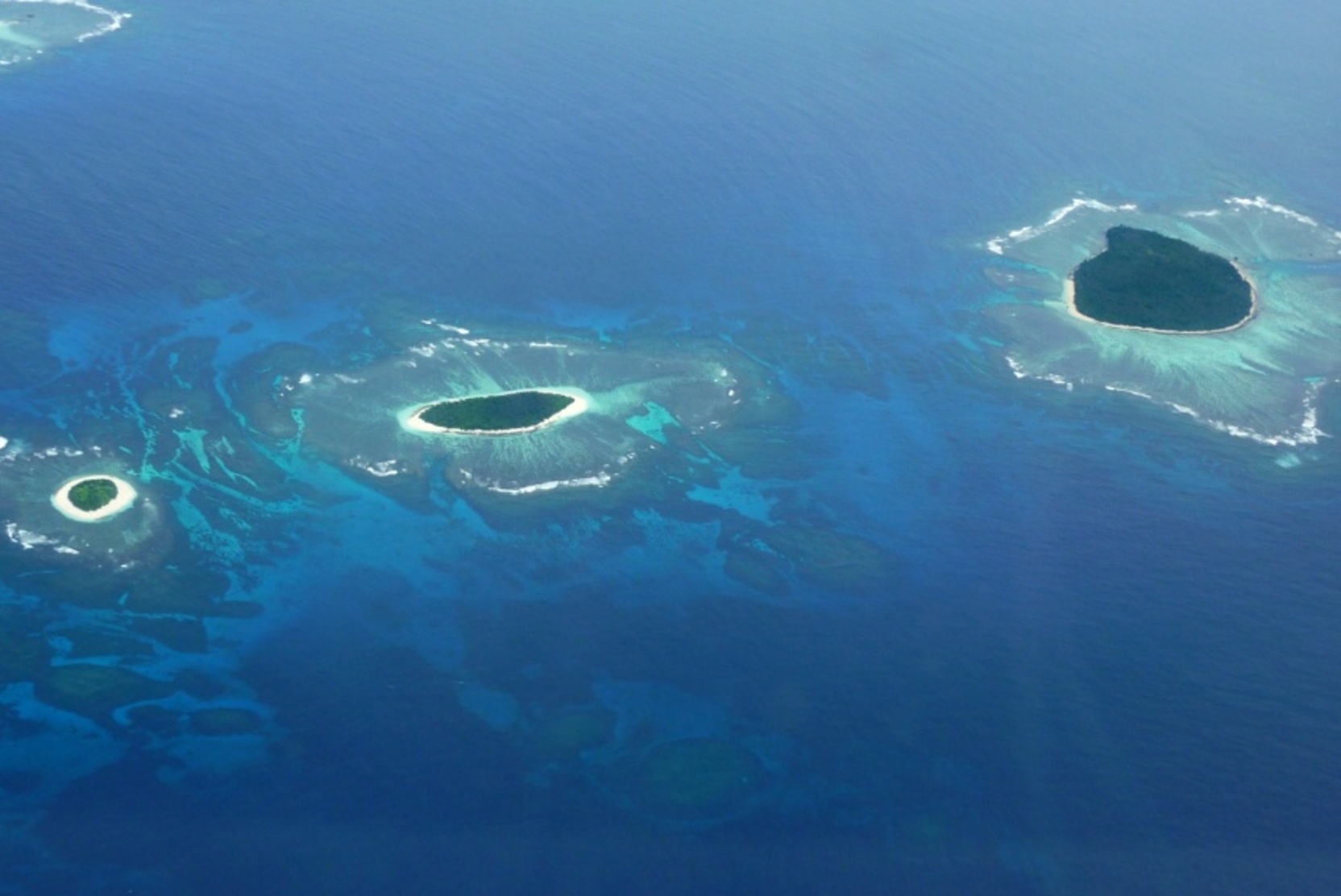 Острова южного тихого океана. Тофуа Тонга. Тонга жёлоб и Марианская впадина. Желоб Тонга. Марианские острова впадина.