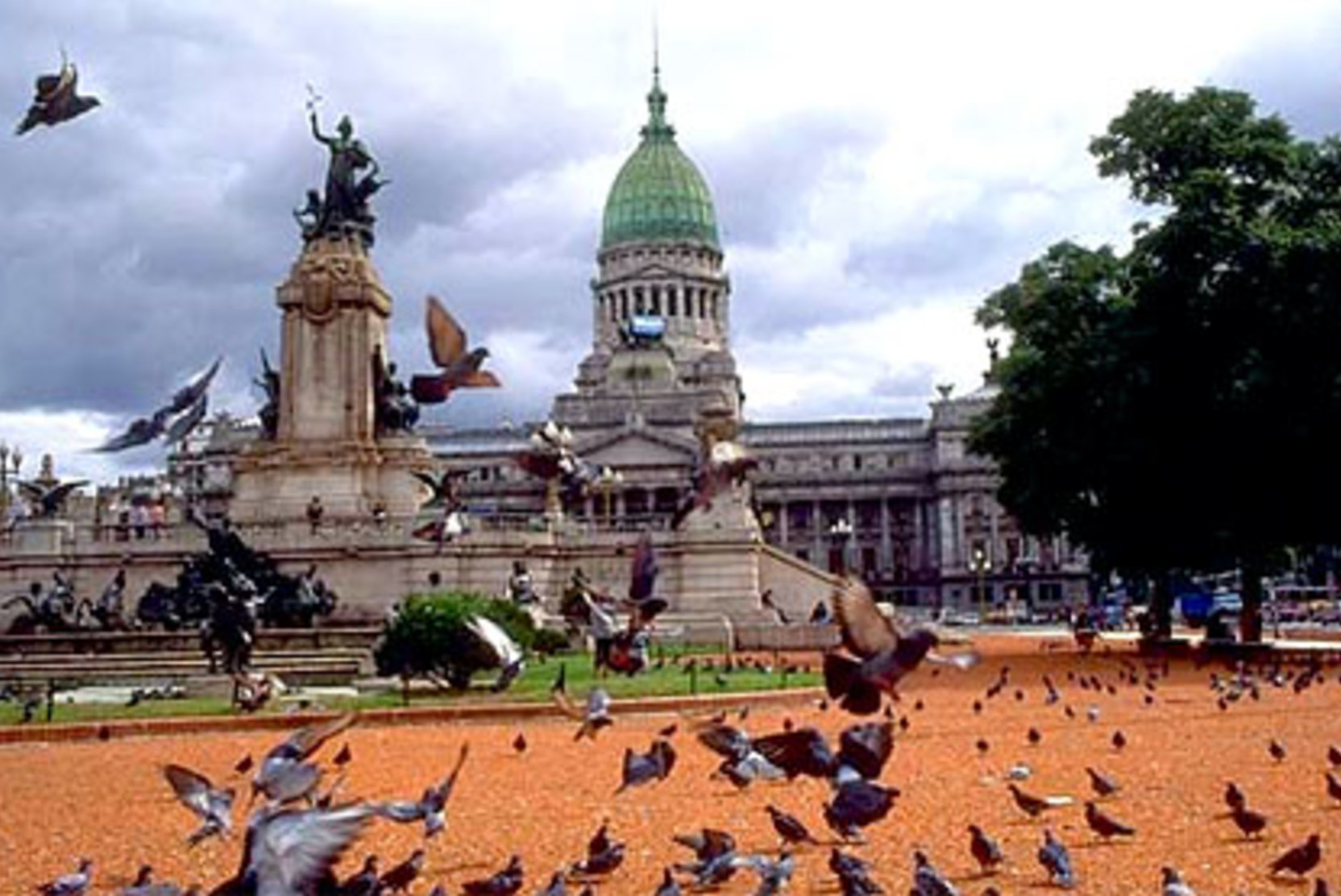 Аргентина отменила ограничения на прибытие иностранцев в страну
